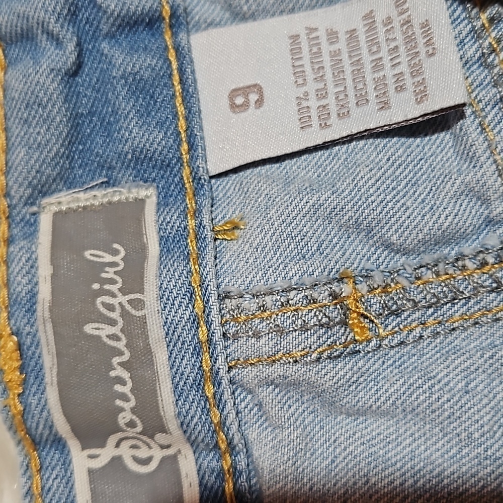 Soundgirl | Distressed High Waisted Jean Shorts - Picture 3 of 6